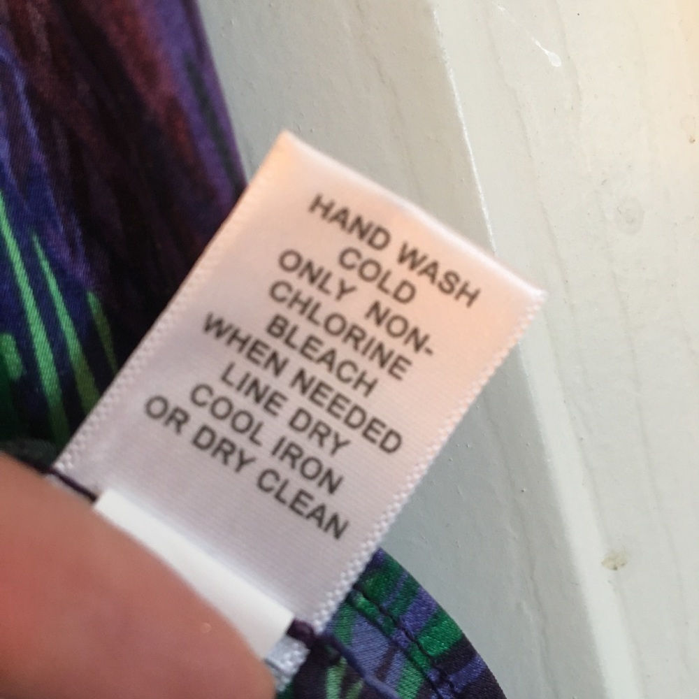 Banana Republic Peacock top - Picture 5 of 5
